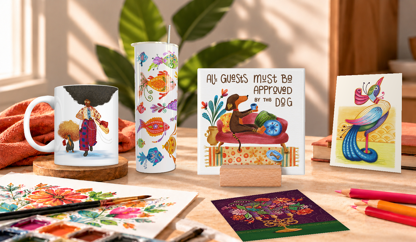 Kleurrijke EchtMiek producten met eigen illustraties uitgestald op een tafel